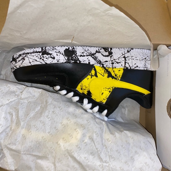 Custom Nike Air Force 1 - Picture 2 of 5